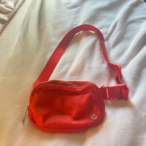 Lululemon Everywhere Belt Bag 1L